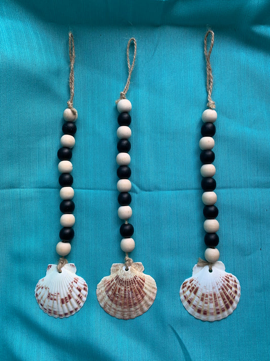 Coastal beads decor